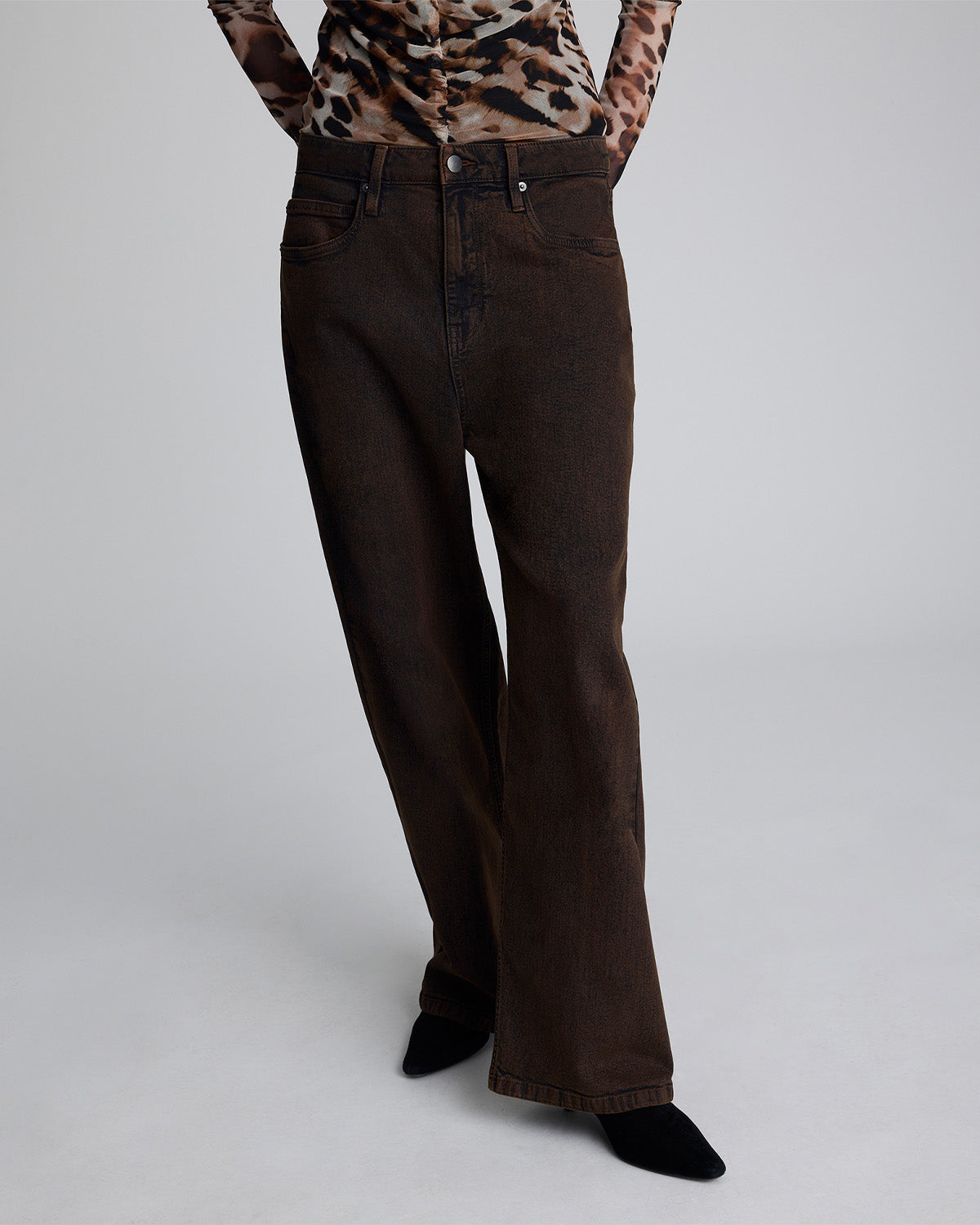 Pantalón tipo jean de corte boyfriend para mujer