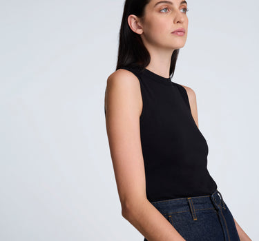 Camiseta sin mangas de cuello redondo para mujer