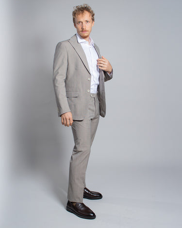 Traje de vestir para hombre
