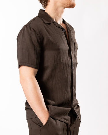Camisa casual manga corta diseño clásico regular fit para hombre