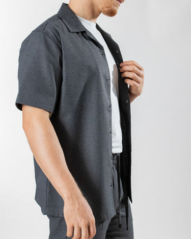 Camisa casual manga corta diseño clásico regular fit para hombre