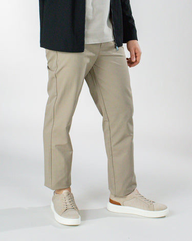 Pantalón casual diseño clásico regular fit para hombre
