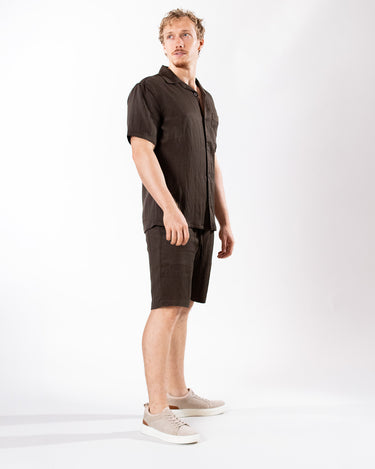 Short casual con cordón ajustable regular fit para hombre