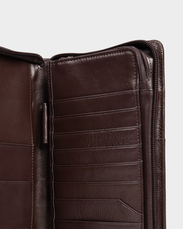 Porta pasaporte de cuero para hombre noman code