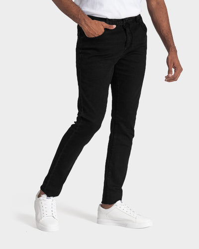 Pantalón tipo jean negro