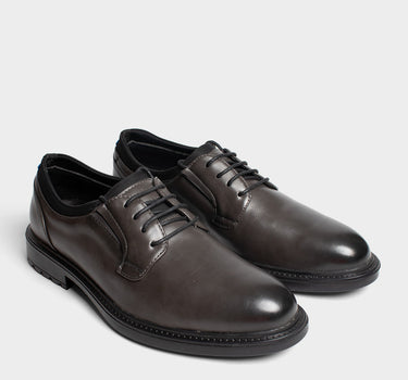 Zapatos casuales para hombre the core derby